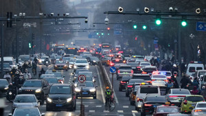 Çin’den otomotivde 'zararına satış' yasağı