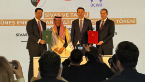 Suudilerin GES yatırımında imzalar atıldı: İlk dağıtım 2028'de, 3 milyar dolarlık yeni imza yolda