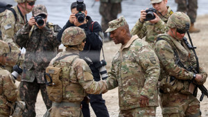 ABD'de zorunlu askerlik geri mi dönüyor? Otomatik kayıt ve ağır yaptırımlar yolda