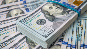 Bloomberg'den kamu bankaları lirayı savunmak için dolar sattı iddiası