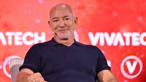 Bezos'tan yapay zeka için iyimser senaryo: İnsanlar işsiz kalmayacak