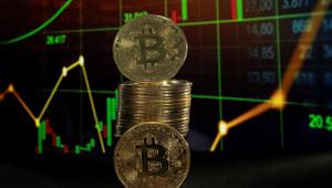 Kripto para piyasası çöktü: Bitcoin yüzde 10, Ethereum yüzde 20 değer kaybetti