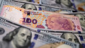 IMF anlaşması sonrası kur serbest bırakıldı: Arjantin'de peso sert değer kaybetti