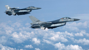 Polonya'dan F-16 modernizasyonu için 3.8 milyar dolarlık anlaşma