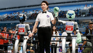 Çin'de Dünya İnsansı Robot Oyunları: 500’den fazla robot atletizmden futbola, dans gösterilerinden kick boksa hünerlerini sergiledi