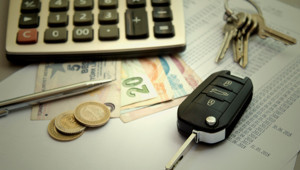 Taşıt kredisi faizlerinde son tablo: Banka banka 400 bin TL'lik kredi için geri ödeme tutarları