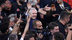 Aziz Yıldırım'ın dönüşüne Fenerbahçe hisseleri nasıl tepki verdi?