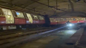 Kadıköy-Sabiha Gökçen Havalimanı Hattı'nda metro raydan çıktı