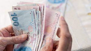 Milyonlarca emeklinin gözü Meclis'te: En düşük emekli maaşı ne kadar olacak?