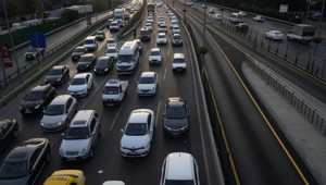 Zorunlu trafik sigortasında ağustos tarifesi açıklandı: Riskli sürücüler ve ticari araçlarda prim yükü arttı