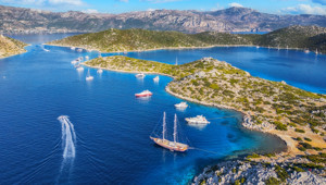 FT analiz etti: Savaş Türkiye'de turizmi vurdu, birçok yerde otel fiyatları düşüyor