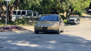 Tesla Cybercab'ler Houston'da ortaya çıktı: Robotaksi için geri sayım mı?