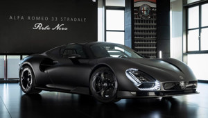 Sadece 1 adet üretildi: Alfa Romeo 33 Stradale "Perla Nera" görücüye çıktı