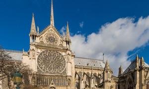 Notre Dame yeniden ziyarete açılıyor