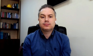 Okan Güray Bülbül, kadın çalışanların hakları ve emeklilere odaklanıyor