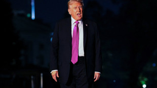 Trump Londra'da protesto edildi