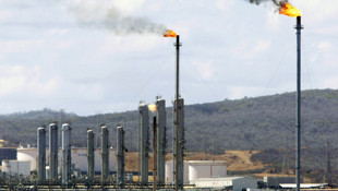 Trump'ın petrol planı belli oldu: Venezuela 30-50 milyon varil petrol gönderecek