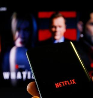 Netflix 12 yıl sonra ana sayfayı yeniliyor: TikTok benzeri dikey video ve yapay zeka aramayı test ediyor