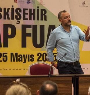 Eskişehir Kitap Fuarı 4. kez kapılarını açtı: Binlerce kitap, yüzlerce yazar, dokuz günlük kültür şöleni başladı