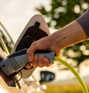 Küresel elektrikli araç satışında rekor: İlk kez 2 milyonu aştı