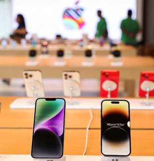 "Pazardan aldım bir tane eve geldim iki tane": iPhone'da yeni dönem kılıfla başlıyor