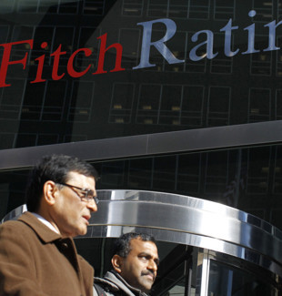 Fitch Ratings’ten küresel ekonomi uyarısı: Görünüm “kötüleşiyor”a çekildi