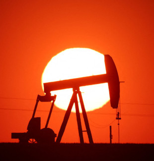 Hürmüz Boğazı'nda arz endişesi: Brent petrol 102 dolara çıktı