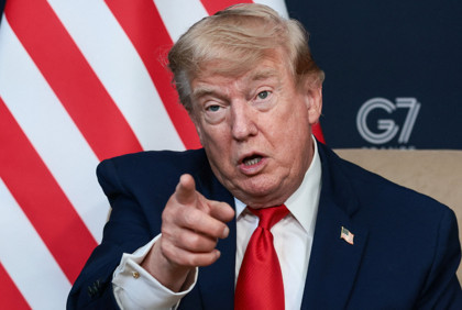 Trump'tan İran'a yönelik yeni açıklama! 'Protestocuları öldürüyorlar'