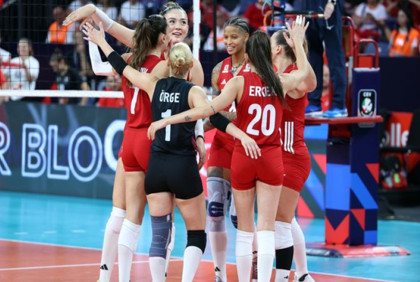 Filenin Sultanları Avrupa Voleybol Şampiyonası'nda çeyrek finalde!