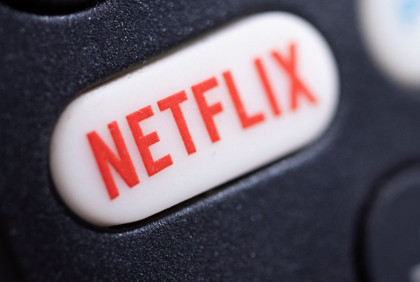 Netflix'e dava: "Milyarlarca davranışı kaydediyor, reklamlarda kullanıyor"