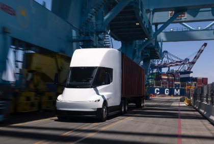 Tesla Semi Avrupa'ya geliyor: İşte menzili, gücü ve şarj süresi