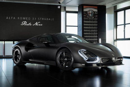 Sadece 1 adet üretildi: Alfa Romeo 33 Stradale "Perla Nera" görücüye çıktı