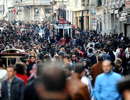 TÜİK dönemsel nüfus verilerini ilk kez açıkladı: Türkiye'nin nüfusu 6 ayda 160 bin arttı