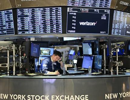 Dow Jones ve S&P 500 endeksleri kapanışta rekor tazeledi