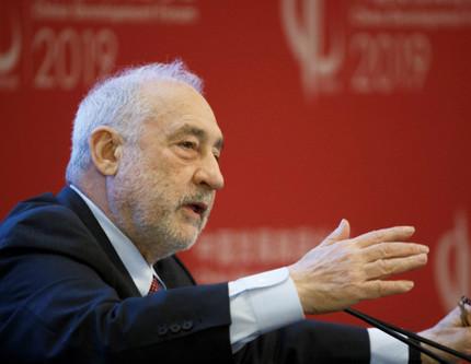 Nobel ödüllü Stiglitz'ten Fed eleştirisi: Faizleri çok fazla ve hızlı artırdı