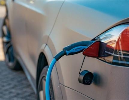 Norveç'te elektrikli araçların sayısı benzinli araçları geçti