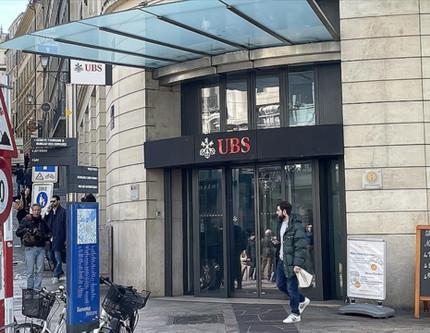 UBS, altın tahminini yükseltti