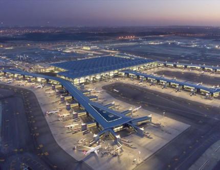 İstanbul Havalimanı’ndan yolcu rekoru: Tek günde 271 binden fazla yolcuya hizmet verildi