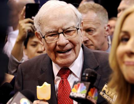 Warren Buffett'tan yatırımcılarına yine altın değerinde bir mektup: Banknotun değeri buharlaşabilir, tahvil korumaz, hisse yatırımına devam