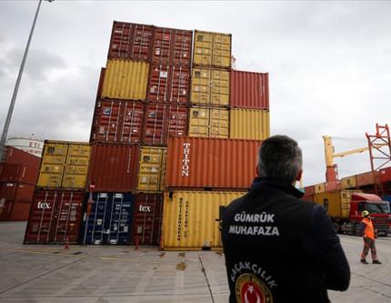 Gümrüklerde yılın ilk yarısında 35,5 milyar liralık kaçakçılık engellendi