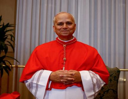 Yeni papa 69 yaşındaki ABD'li Kardinal Robert Prevost oldu