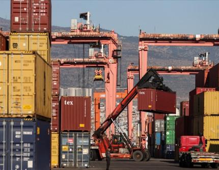 ABD'nin dış ticaret açığı nisanda yüzde 55,5 geriledi