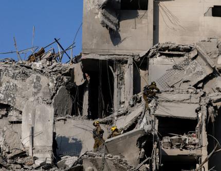 İran'dan İsrail'e yeni saldırı: 3 kişi hayatını kaybetti
