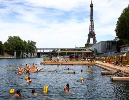 Paris’in kalbi Seine Nehri 100 yıl sonra yeniden yüzmeye açıldı