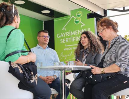 "Gayrimenkul Sertifikası bilgilendirme tır ve çadırları" İstanbul meydanlarında