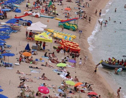 İspanya'dan turizm geliri rekoru: 55,5 milyon turistten 76 milyar 74 milyon euro gelir