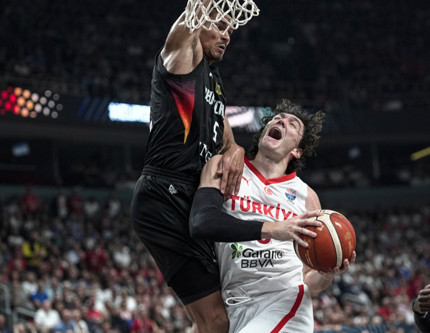 Teşekkürler çocuklar: A Milli Erkek Basketbol Takımımız Avrupa ikincisi