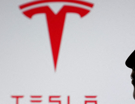 Elon Musk'tan 5 yıl sonra bir ilk: Tesla hisseleri fırladı