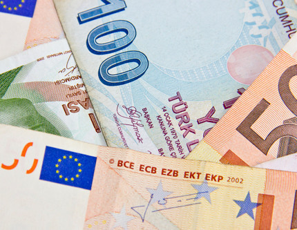 Euro/TL'de yeni zirve