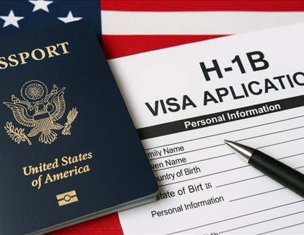 ABD'nin H-1B vizesine halihazırda sahip olanlar 100 bin dolarlık yeni başvuru ücretinden etkilenmeyecek
